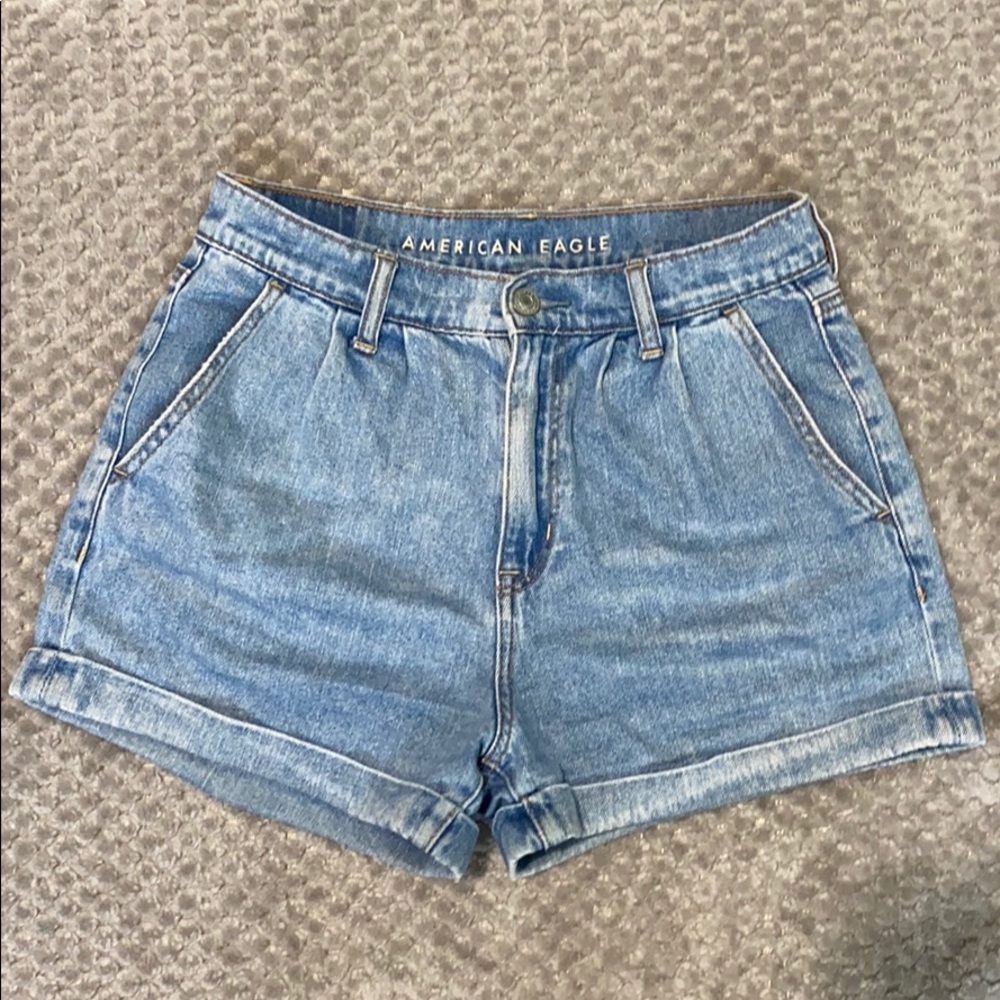American Eagle Mom Shorts!